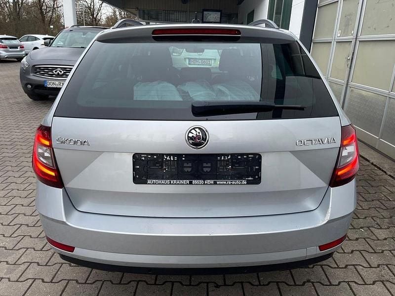 Gebraucht Skoda Octavia Ambition 116 PS (85 kW) 2018 Silber Kombi