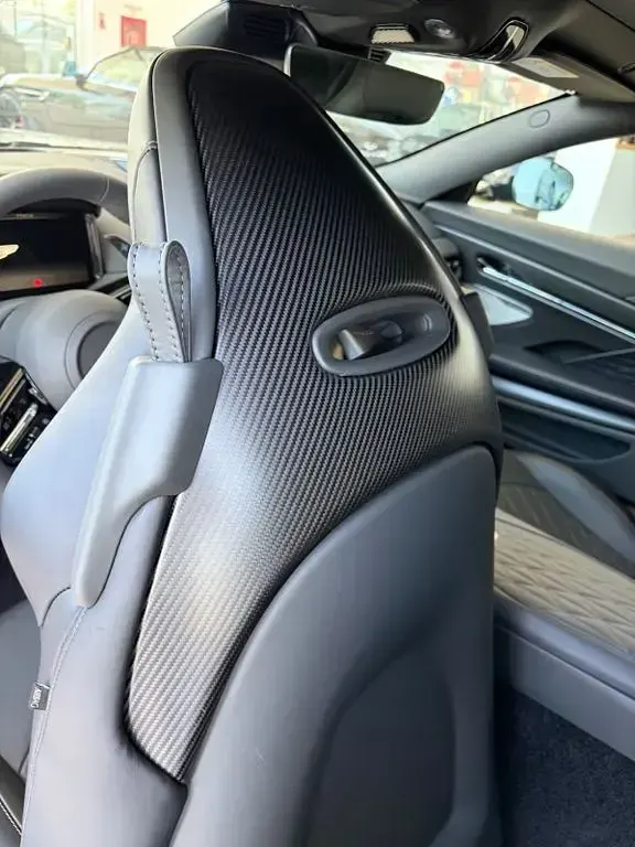 Neu Aston Martin DB12 680 PS (500 kW) 2026 Grau