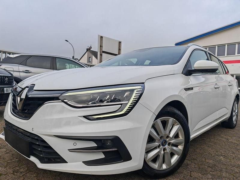 Weiß Gebraucht 2022 Renault Megane E-Tech Limousine | 12.733 € (Superpreis) - Bild 1/4