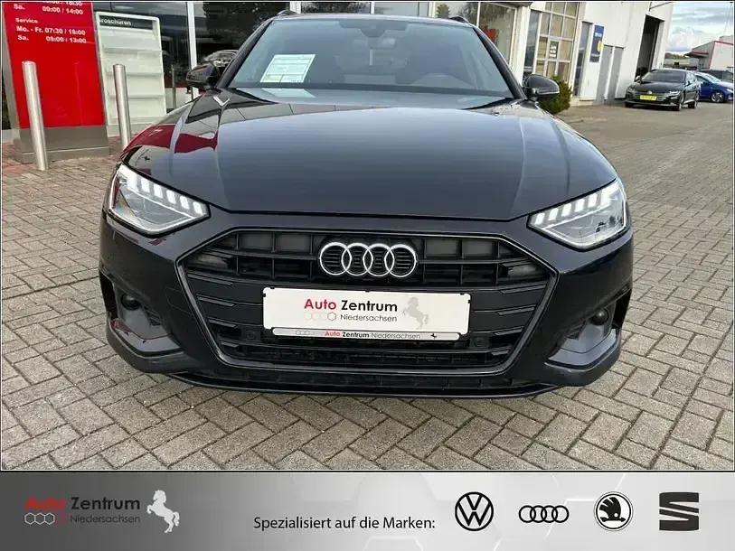 Gebraucht Audi A4 Advanced 204 PS (150 kW) 2022 Schwarz Kombi