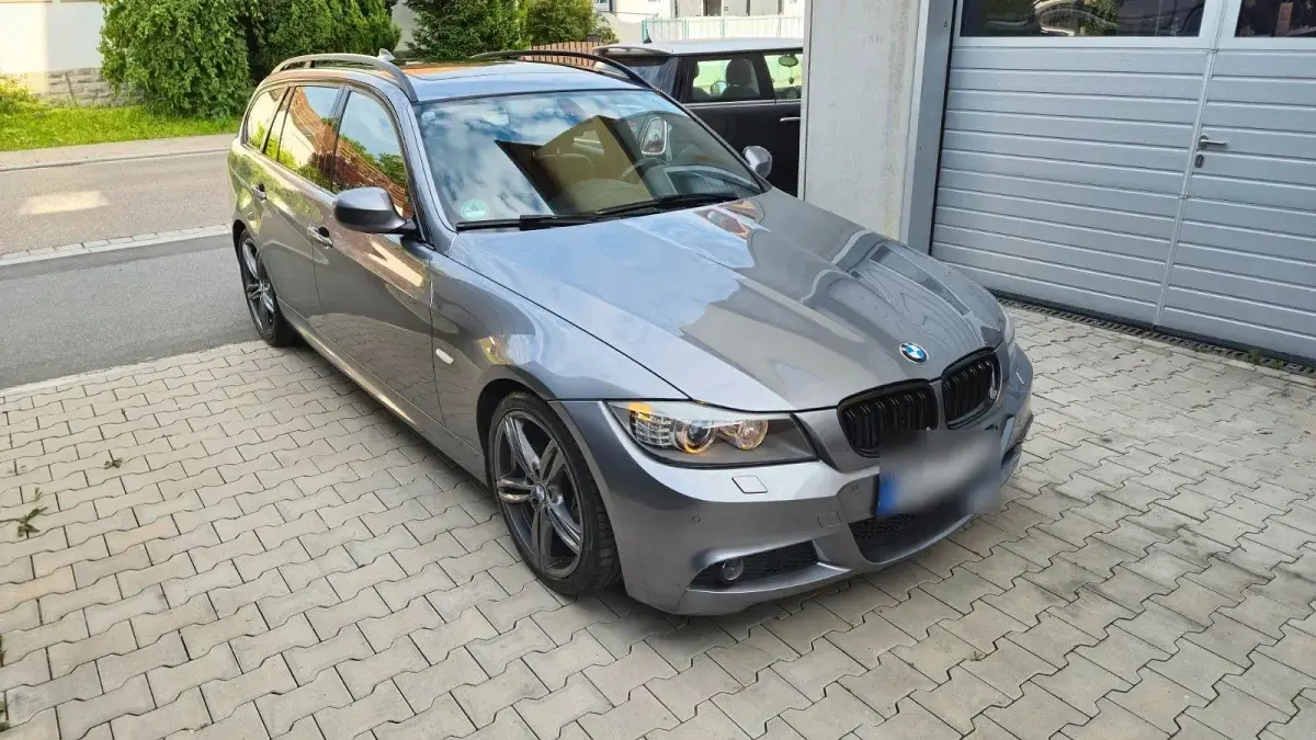 Gebraucht BMW 330 245 PS (180 kW) 2010 Grau Kombi