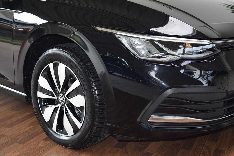 Gebraucht VW Golf VIII Move 116 PS (85 kW) 2023 Deep black perleffekt Limousine