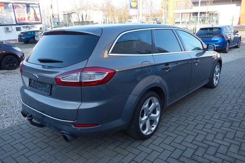 Gebraucht Ford Mondeo Titanium 239 PS (175 kW) 2011 Braun Limousine