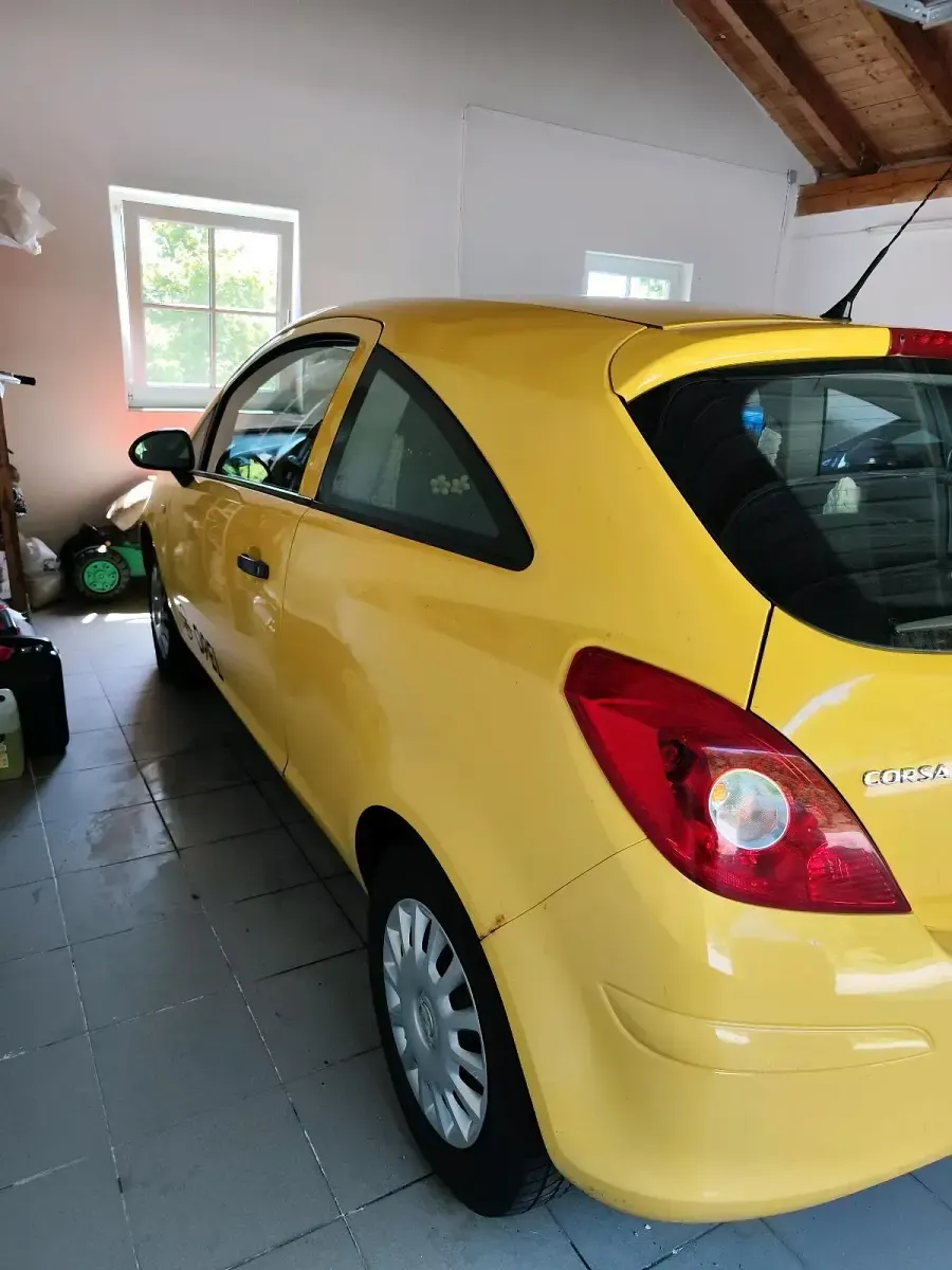 Gebraucht Opel Corsa 60 PS (44 kW) 2009 Gelb Kleinwagen