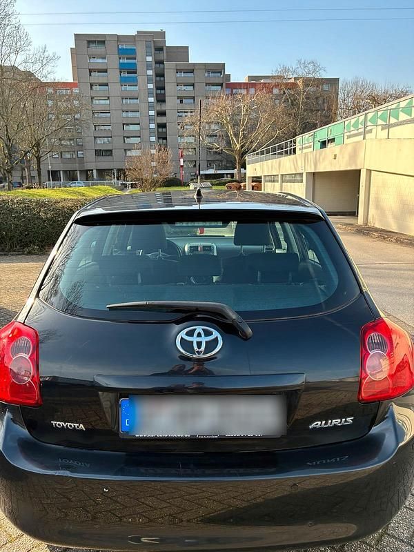 Gebraucht Toyota Auris 132 PS (97 kW) 2010 Schwarz Kleinwagen