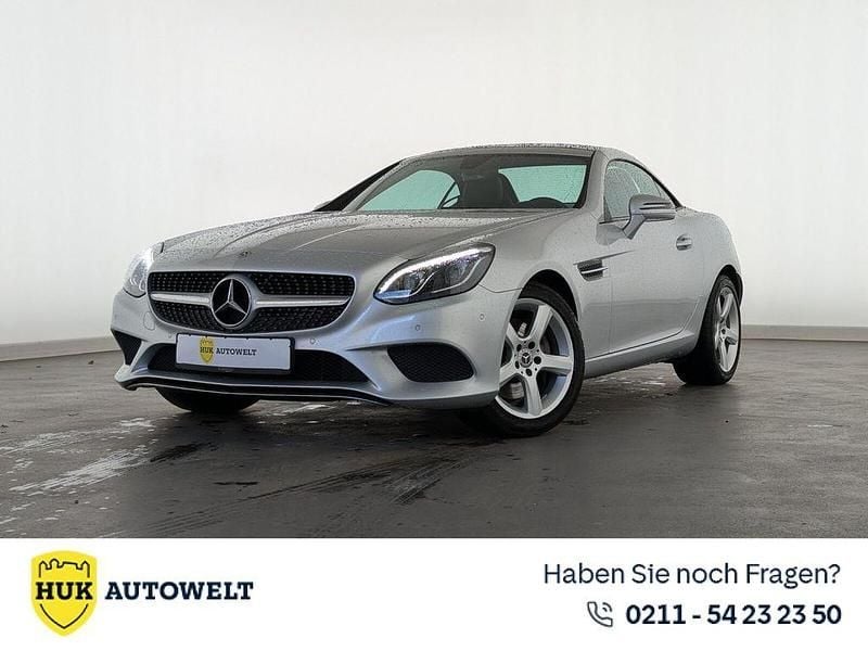 Gebraucht Mercedes SLC200 184 PS (135 kW) 2018 Iridiumsilber Cabrio