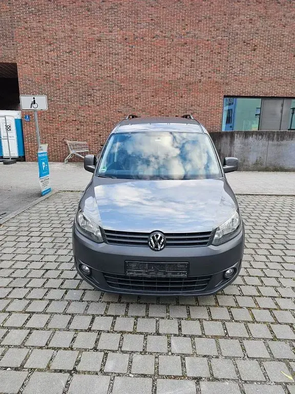 Second-hand VW Caddy 140 CP (102 kW) 2013 Gri Monovolum