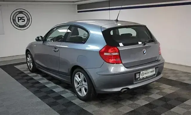 Gebraucht BMW 118 143 PS (105 kW) 2010 Grau Kleinwagen