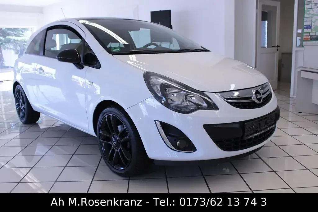 Gebraucht Opel Corsa Color Edition 87 PS (63 kW) 2014 Weiß Kleinwagen