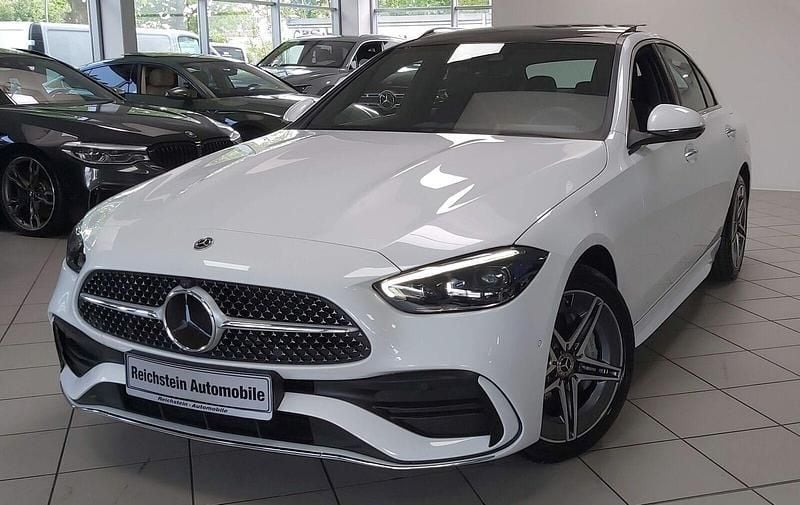 Opalithweiss Gebraucht 2024 Mercedes C300e AMG Limousine | 47.980 € (Fairer Preis) - Bild 1/4