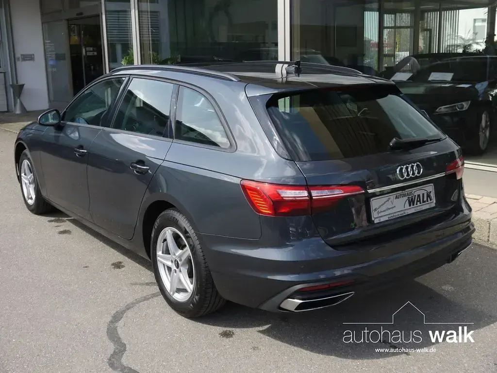 Gebraucht Audi A4 Sport 163 PS (119 kW) 2020 Grau Kombi