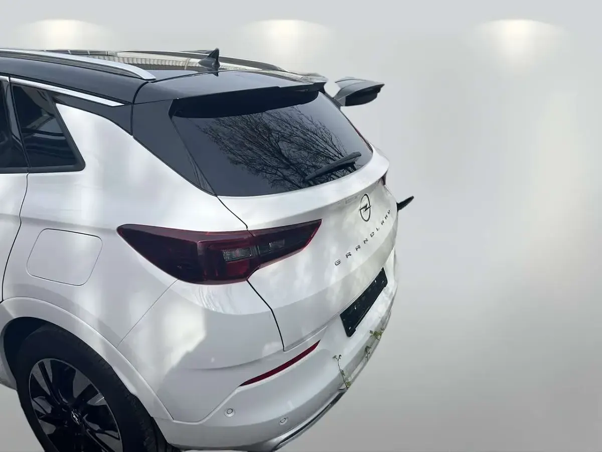 Gebraucht Opel Grandland X Ultimate 224 PS (164 kW) 2022 Jade weiss/arktis weiss SUV