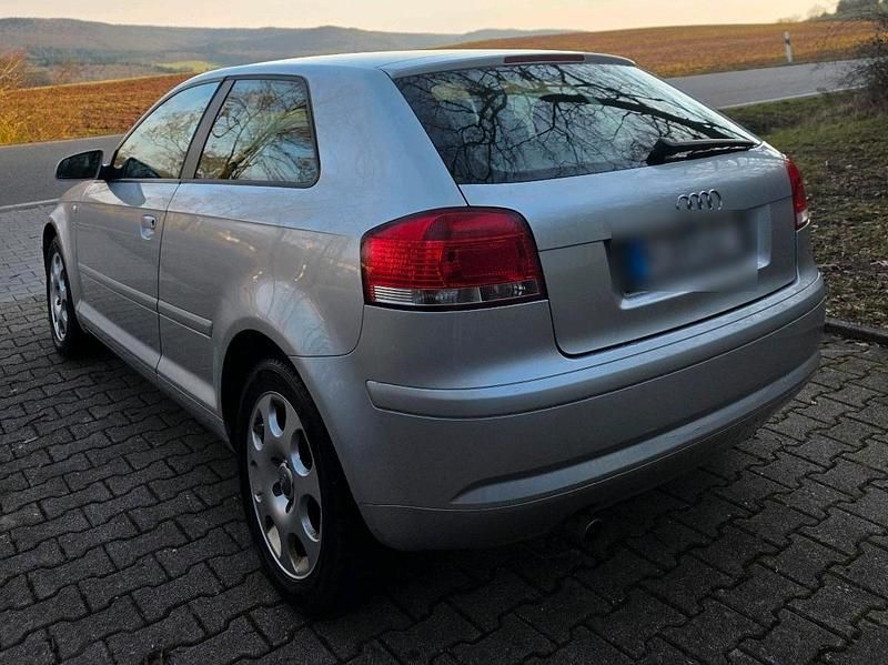 Gebraucht Audi A3 Ambition 102 PS (75 kW) 2004 Silber Kleinwagen