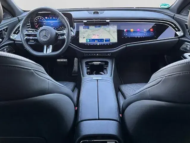 Gebraucht Mercedes E300 313 PS (230 kW) 2024