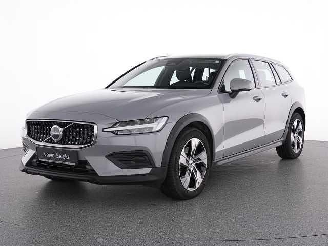 Gebraucht Volvo V60 CC 145 PS (106 kW) 2023 Kombi