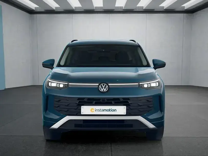 Second-hand VW Tayron 150 CP (110 kW) 2025 Albastru SUV