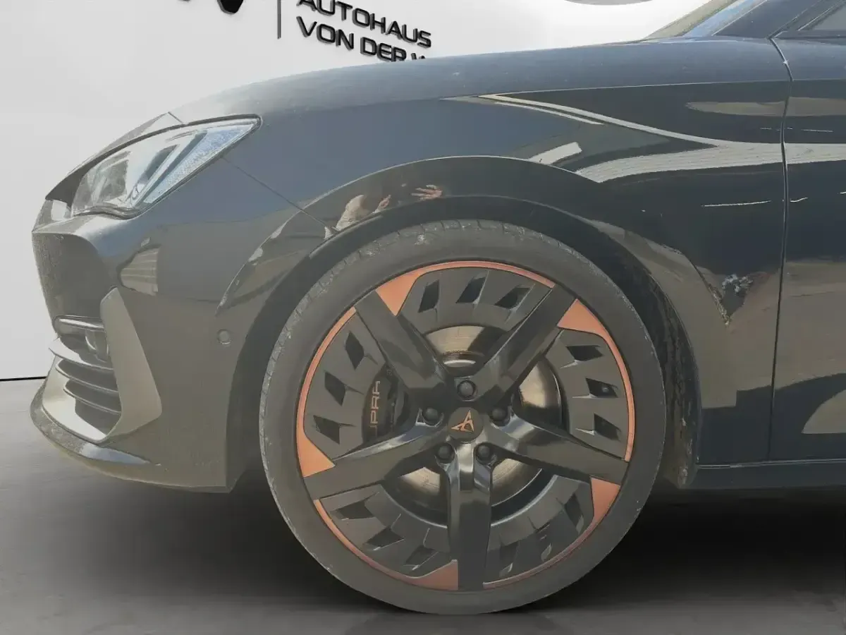 Gebraucht Cupra Leon VZ 300 PS (220 kW) 2024 Schwarz Kombi