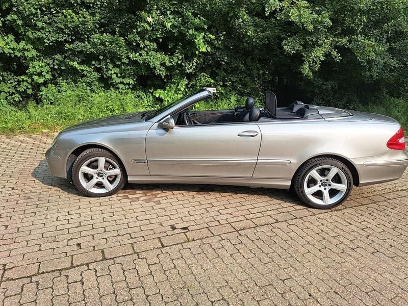 Silber Gebraucht 2008 Mercedes CLK200 Elegance Cabrio | 10.999 € (Fairer Preis) - Bild 1/4