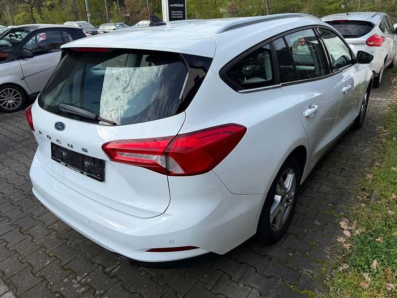 Usata Ford Focus 120 CV (88 kW) 2021 Bianco Berlina