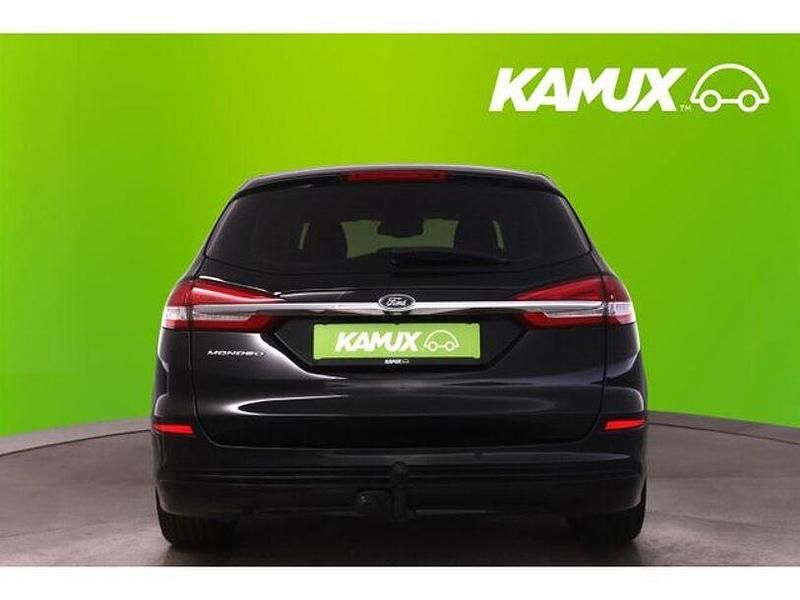 Gebraucht Ford Mondeo Titanium 165 PS (121 kW) 2019 Schwarz Limousine