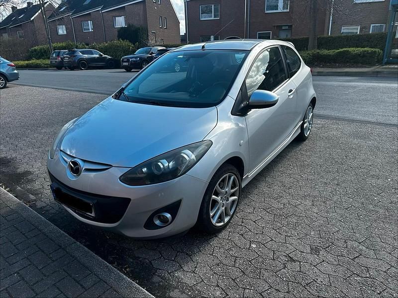 Gebraucht Mazda 2 102 PS (75 kW) 2011 Grau Kleinwagen