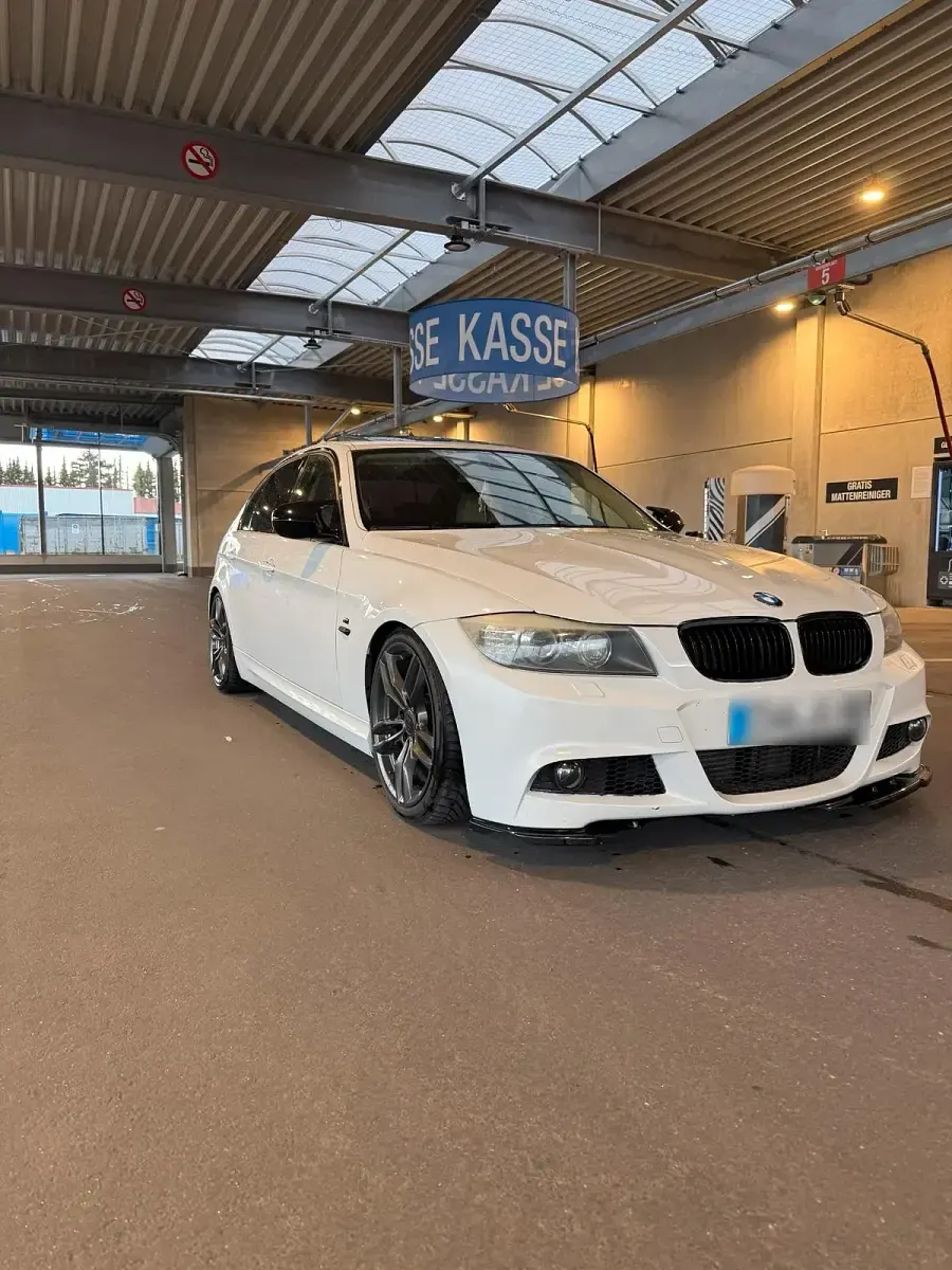 Gebraucht BMW 335 306 PS (225 kW) 2009 Weiß Limousine