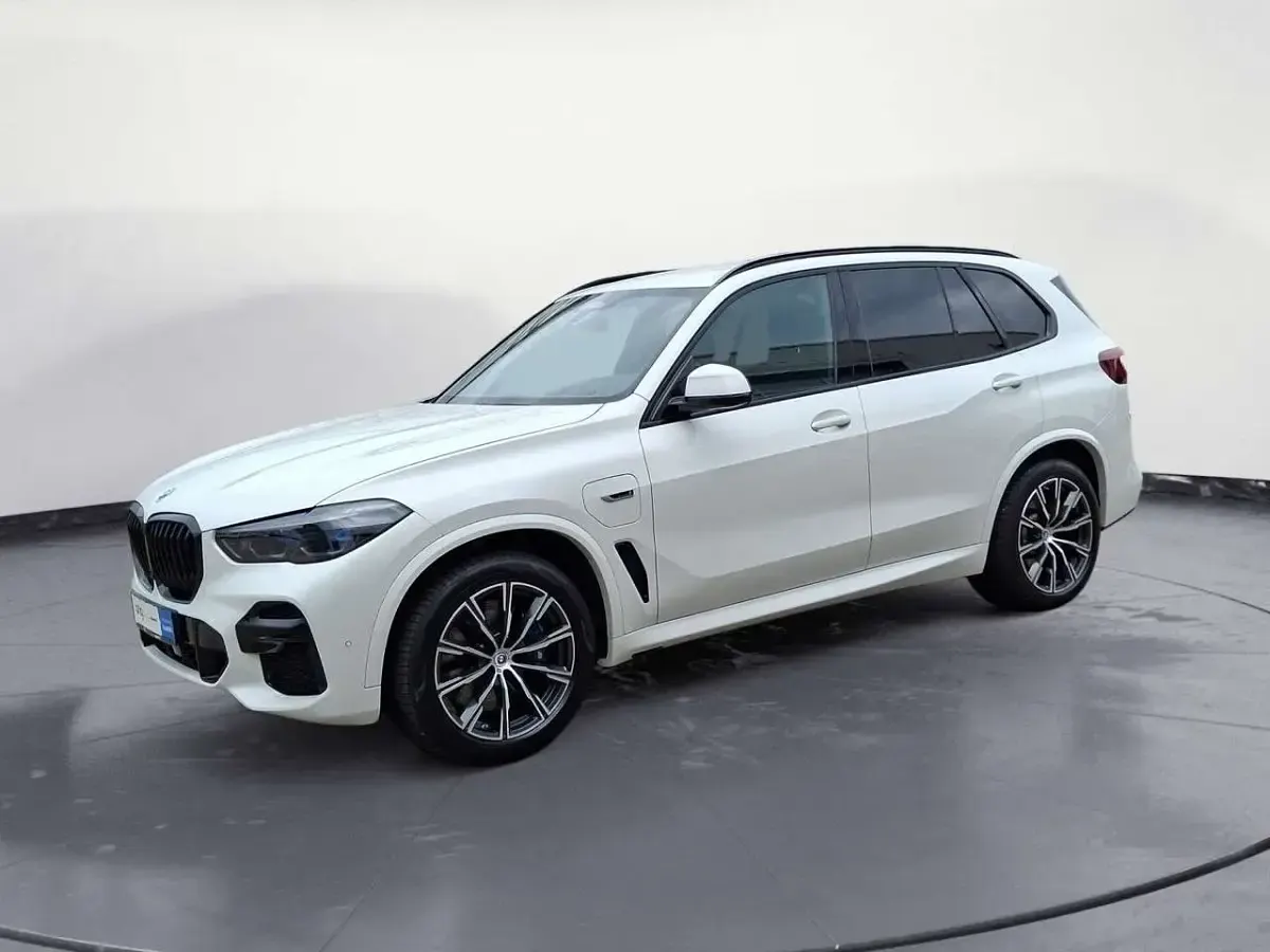 Gebraucht BMW X5 M Sport 394 PS (289 kW) 2022 Weiß SUV
