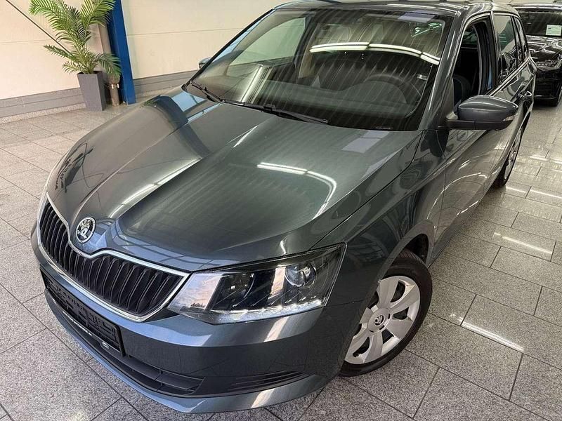 Other Gebraucht 2015 Skoda Fabia Limousine | 10.550 € (Etwas zu teuer) - Bild 1/4