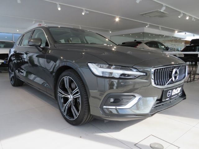 Grau Gebraucht 2021 Volvo V60 Inscription Kombi | 29.970 € (Superpreis) - Bild 1/4