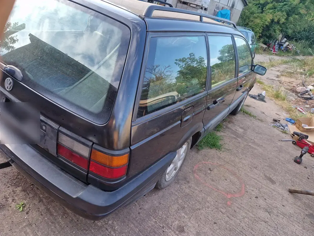 Gebraucht VW Passat 75 PS (55 kW) 1992 Schwarz Kombi