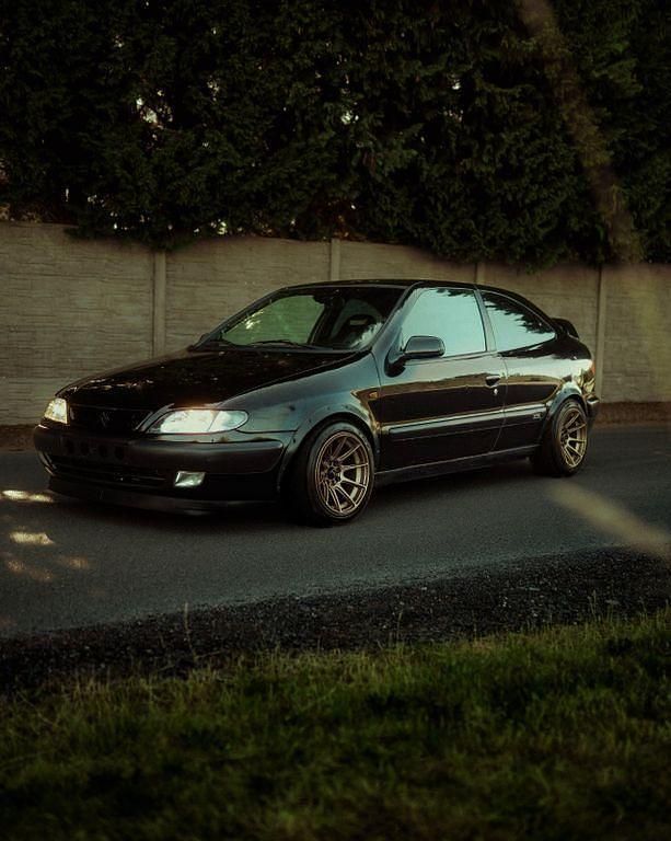 Schwarz Gebraucht 1998 Citroën Xsara Coupé | 7.490 € (Teuer) - Bild 1/4