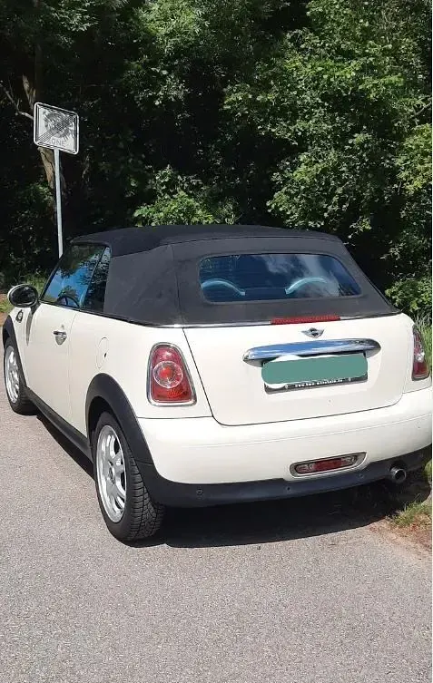 Gebraucht Mini One Cabriolet 98 PS (72 kW) 2011 Weiß Cabrio