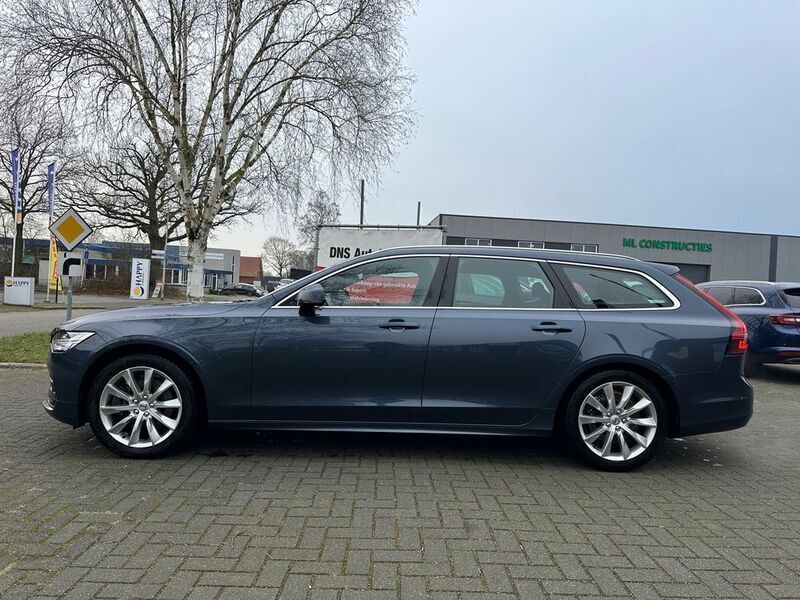 Blau Gebraucht 2020 Volvo V90 Business Edition Kombi | 14.874 € - Bild 1/4