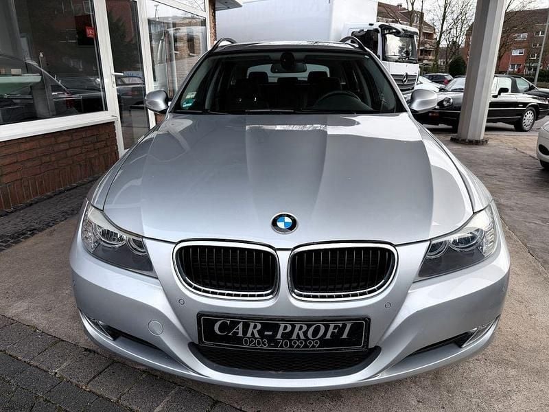 Gebraucht BMW 318 Comfort Edition 143 PS (105 kW) 2009 Silber Kombi