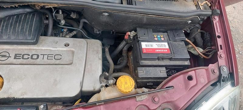 Gebraucht Opel Meriva 101 PS (74 kW) 2004 Rot Van / Kleinbus