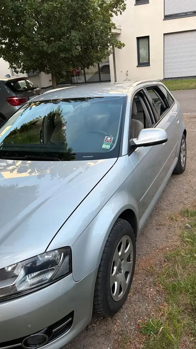 Gebraucht Audi A3 Sportback 125 PS (91 kW) 2011 Grau Kleinwagen