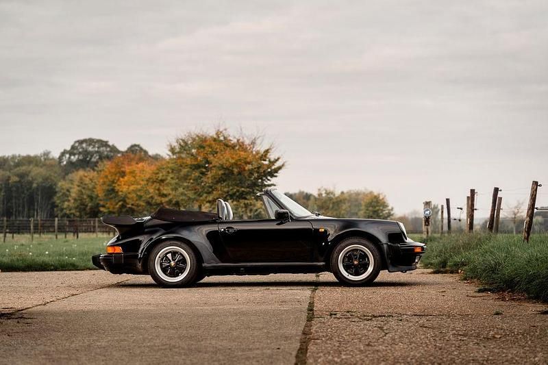 Gebraucht Porsche 911 300 PS (220 kW) 1988 Schwarz Cabrio
