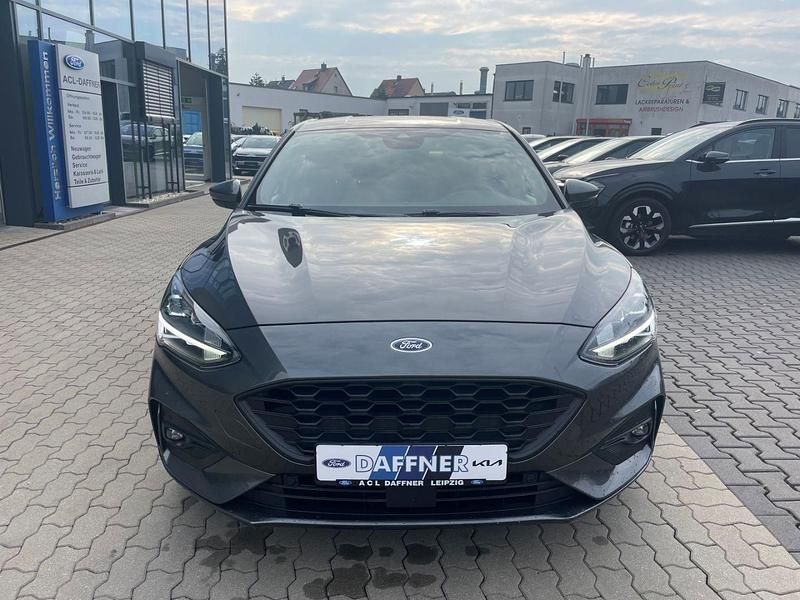 Gebraucht Ford Focus ST-Line 155 PS (114 kW) 2020 Magneticgrau (metallic) Limousine