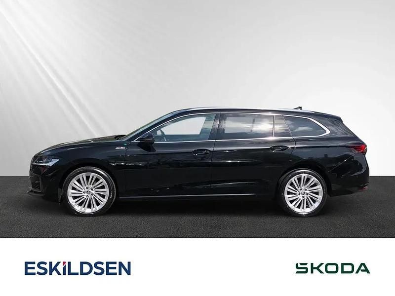 Gebraucht Skoda Superb LAURIN & KLEMENT 150 PS (110 kW) 2024 Onyxschwarz met. Kombi