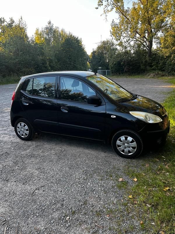 Schwarz Gebraucht 2009 Hyundai i10 Kleinwagen | 1.500 € (Superpreis) - Bild 1/4