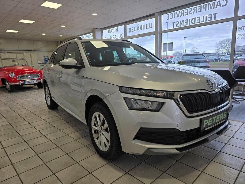 Silber Gebraucht 2023 Skoda Kamiq Ambition SUV | 24.310 € (Fairer Preis) - Bild 1/4