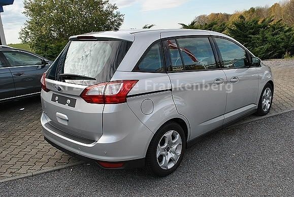 Gebraucht Ford Grand C-Max 116 PS (85 kW) 2012 Silber metallic Van / Kleinbus