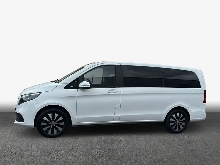 Gebraucht Mercedes V220 163 PS (119 kW) 2021 Weiß Van / Kleinbus