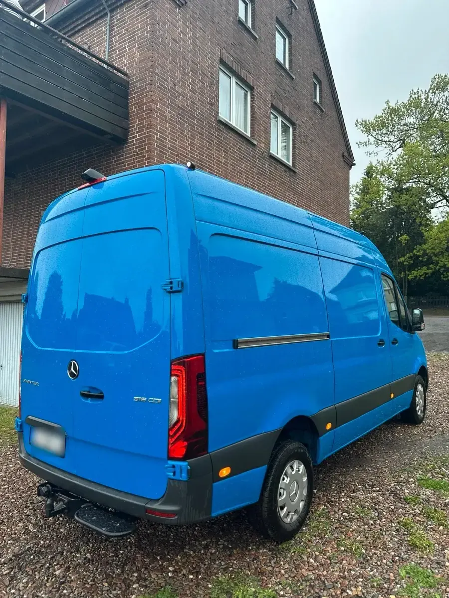Używany Mercedes Sprinter 163 KM (119 kW) 2019 Niebieski Van