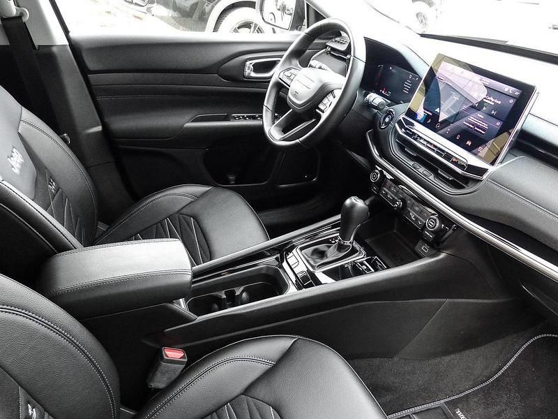 Gebraucht Jeep Compass 131 PS (96 kW) 2023 Hellgruen SUV
