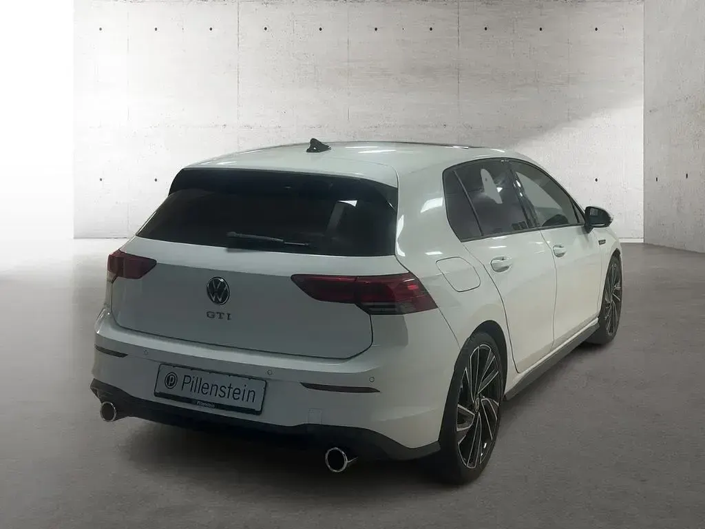 Gebraucht VW Golf VIII GTI 245 PS (180 kW) 2023 Weiß Limousine