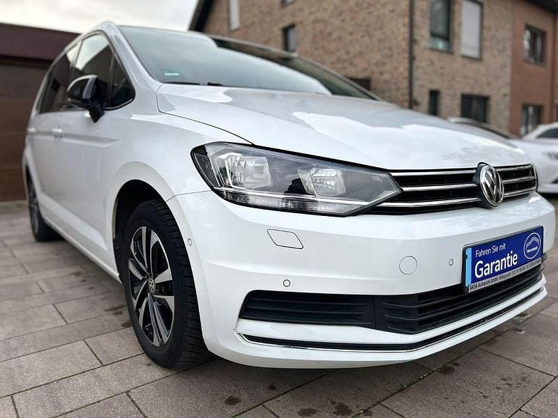 Gebraucht VW Touran IQ Drive 150 PS (110 kW) 2019 Weiß Van / Kleinbus