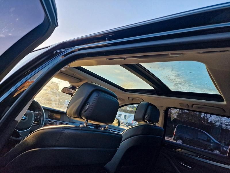Gebraucht BMW 520 184 PS (135 kW) 2013 Schwarz Kombi