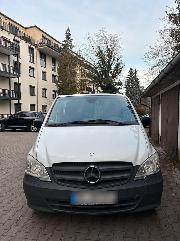 Weiß Gebraucht 2013 Mercedes Vito Van | 6.500 € (Superpreis) - Bild 1/4