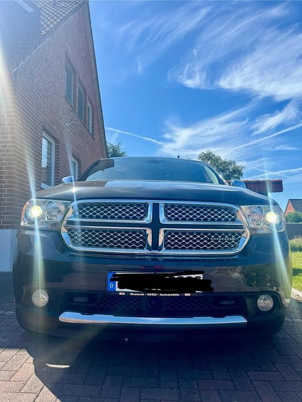 Grau Gebraucht 2011 Dodge Durango SUV | 19.900 € (Fairer Preis) - Bild 1/4